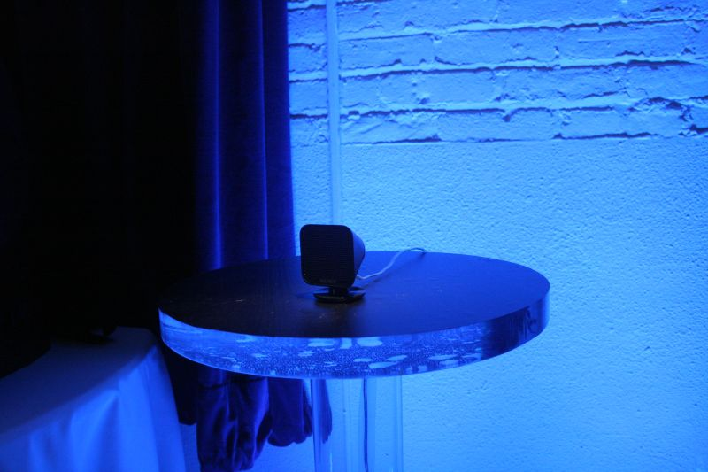 Illustration for article titled Sony Debuts Micro Size DAV-IS10 Home Theater System